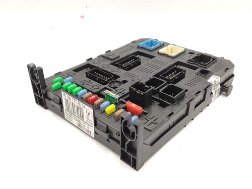 fuse-box-peugeot-5008-0u_-0e_-2009-2010-2011-2012-2013-2014-2015-2016-2017-36075737 main image