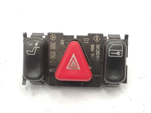 Used Warning switch Warning switch MERCEDES-BENZ C-CLASS (W202) C 220 CDI (202.133) (125 hp) 36157669 36157669