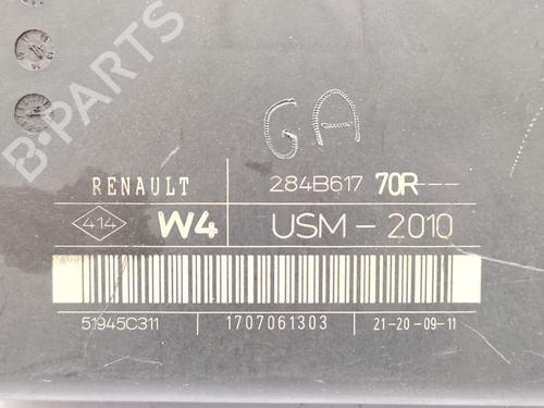Fuse box RENAULT GRAND SCÉNIC III (JZ0/1_) 1.6 dCi (JZ00, JZ12) | BP30704116E1