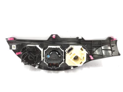 Climate control TOYOTA YARIS (_P13_) 1.3 (NSP130_, NSP130) | BP22798769I5
