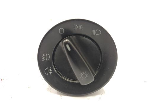 Used Headlight switch VW GOLF IV (1J1) 1.9 TDI (90 hp) 21692805