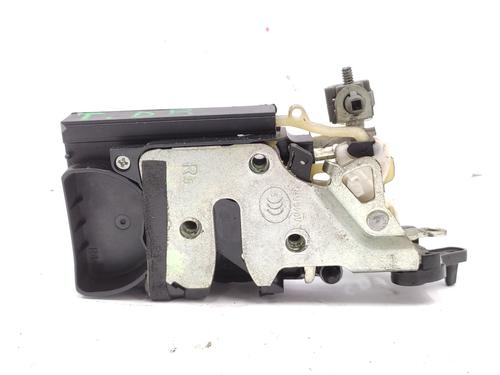 Serratura posteriore destra CHEVROLET AVEO Hatchback (T300) 1.4 (101 hp) 32314041