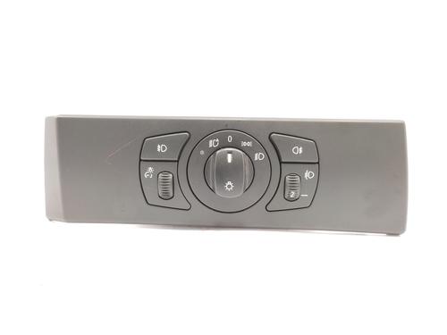 Used Headlight switch BMW 5 (E60) 520 i (170 hp) 26891604