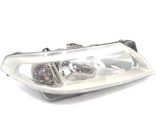 Used Right headlight RENAULT LAGUNA II Grandtour (KG0/1_) [2001-2007]  22978010