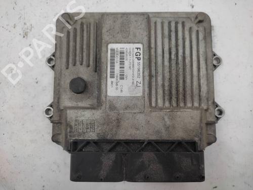 Used Engine control unit (ECU) OPEL CORSA C (X01) 1.3 CDTI (F08, F68) (70 hp) 21149137