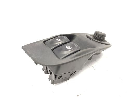 Interrupteur de vitre avant gauche RENAULT MEGANE I (BA0/1_) [1995-2004]  21157978