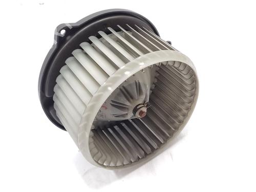 Used Heater blower motor TOYOTA COROLLA (_E12_) 2.0 D-4D (CDE120R, CDE120L_) (110 hp) 30704088