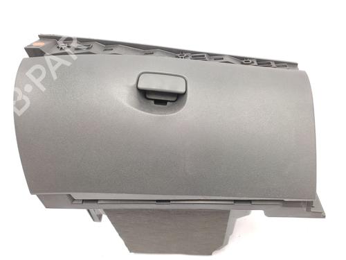 Handskerum RENAULT MEGANE III Hatchback (BZ0/1_, B3_) 1.9 dCi (BZ0N, BZ0J) (131 hp) 28608394