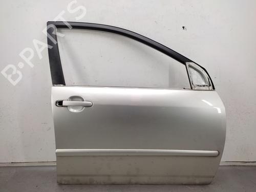 Used Right front door TOYOTA COROLLA (_E12_) 2.0 D-4D (CDE120R, CDE120L_) (110 hp) 31968914