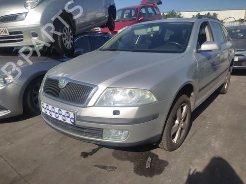 Brugte SKODA OCTAVIA II Combi (1Z5)  2.0 FSI  4749421