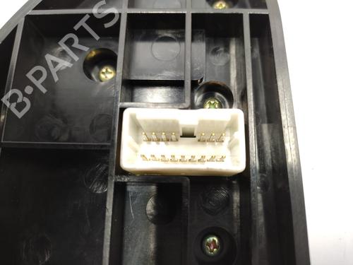 Switch NISSAN PRIMERA Hatchback (P12) 1.8 | BP21152301I30 