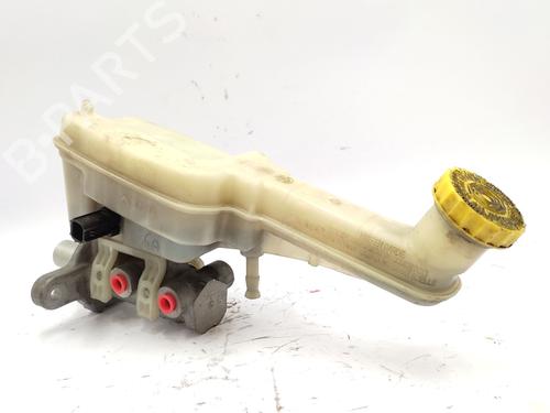 Used Brake master cylinder FIAT FREEMONT (345_) 2.0 JTD (170 hp) 32411574