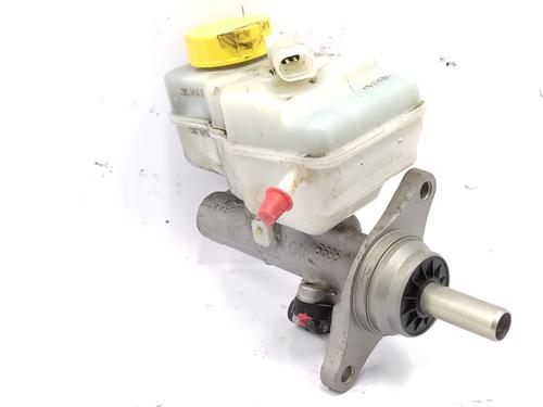 brake-master-cylinder-skoda-fabia-iii-nj3-2014-2015-2016-2017-2018-2019-2020-2021-32852737 main image