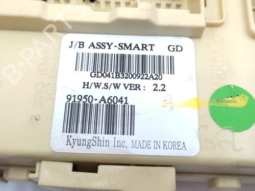Fuse box HYUNDAI i30 (GD) 1.4 | BP29909686E1