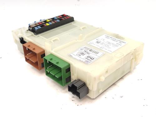 Used Fuse box Fuse box 36865958 36865958