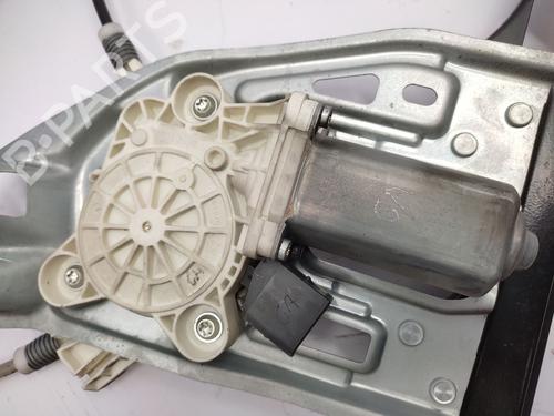Rudehejsemekanisme Højre foran MERCEDES-BENZ C-CLASS (W203) C 220 CDI (203.006, 203.008) | BP26596595C23 