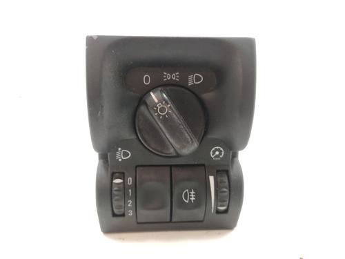 Used Headlight switch OPEL VECTRA B (J96) [1995-2004]  21151222