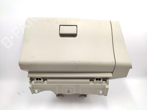 Used Glove box Glove box 37069677 37069677