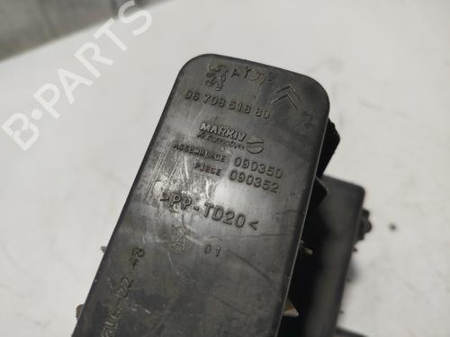 Air filter box PEUGEOT 208 I (CA_, CC_) 1.2 VTI 82 | BP4998656M87