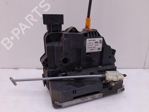 Zamek drzwi przednich prawych OPEL CORSA E Hatchback Van (X15) 1.3 CDTI (08) 13431840