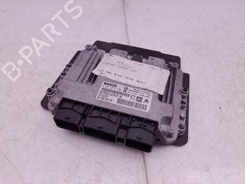 Używane Sterownik / Moduł silnika CITROËN C4 I (LC_) 1.6 HDi (90 hp) 9953920