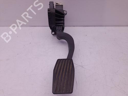 Pedał OPEL CORSA E Hatchback Van (X15) 1.3 CDTI (08) 13305804