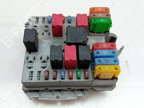 Sikringsdåse FIAT PUNTO (188_) 1.2 60 (188.030, .050, .130, .150, .230, .250) (60 hp) 16501386