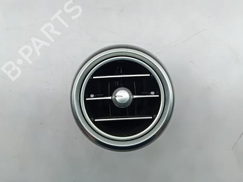 Air vent MERCEDES-BENZ GLC (X253) 250 d 4-matic (253.909) A2058304604Q1