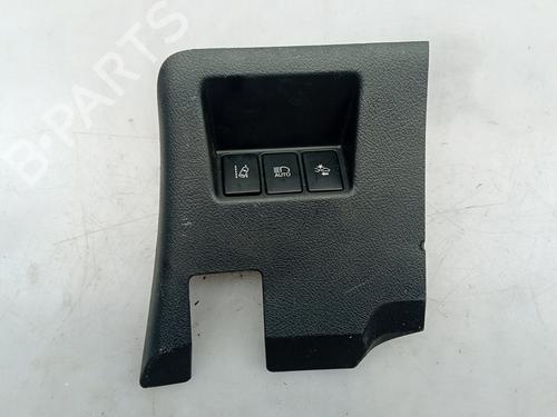 Used Electronic module Electronic module TOYOTA YARIS (_P13_) 1.5 Hybrid (NHP130_, NHP130) (101 hp) 18432088 18432088