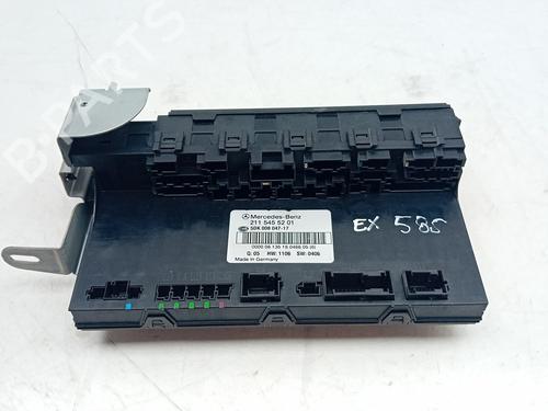 Fuse box MERCEDES-BENZ CLS (C219) CLS 320 CDI (219.322) | BP19698171E1