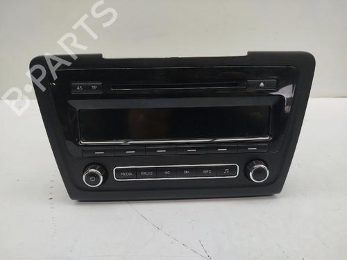 Radio SKODA RAPID (NH3, NK3, NK6) 1.6 TDI 5J0035161E