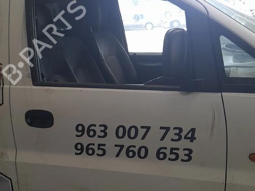 Used Right front door HYUNDAI H-1 Van (A1) 2.5 CRDi (140 hp) 28005181