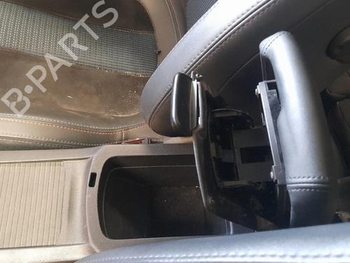 Armrest / Center console PEUGEOT 308 SW II (LC_, LJ_, LR_, LX_, L4_) 1.5 BlueHDi 130 | BP28715523I20 