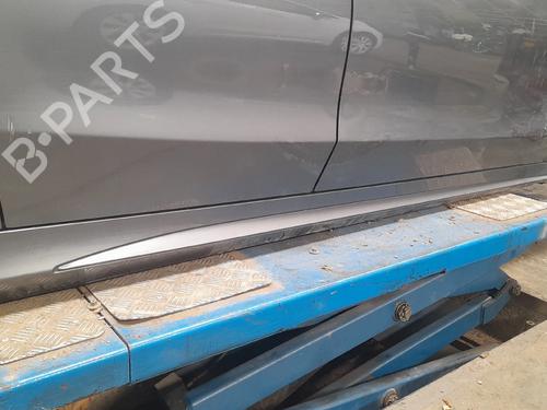 Right sideskirt MERCEDES-BENZ C-CLASS (W205) C 180 d (205.000) BP28717400C114