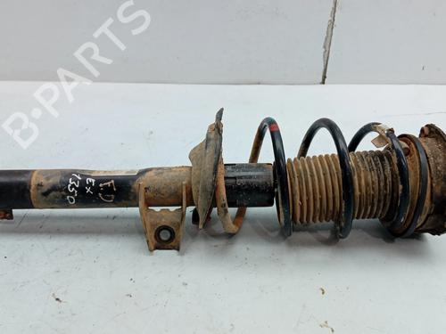 Used Right front shock absorber Right front shock absorber VW GOLF VII (5G1, BQ1, BE1, BE2) 1.2 TSI (86 hp) 26300240 26300240