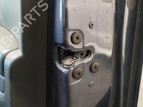 Høyre foran lås RENAULT CLIO IV (BH_) 0.9 TCe 90 (BHNF, BHMA, BHMH, BHJK, BHJR) (90 hp) 29127996