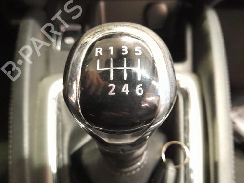 Shift knob NISSAN QASHQAI II (J11, J11_) 1.5 dCi BP29359275I34