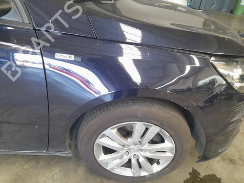 Right front fenders PEUGEOT 308 SW II (LC_, LJ_, LR_, LX_, L4_) 1.6 BlueHDi 120 | BP29386739C42 