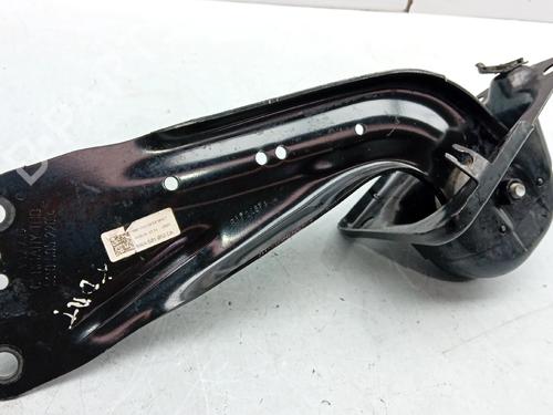 Used Right rear suspension arm AUDI A3 Sportback (8YA, 8YF) 35 TDI (150 hp) 29833223