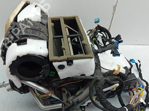 Heater matrix box PEUGEOT 308 II (LB_, LP_, LW_, LH_, L3_) 1.5 BlueHDI 100 | BP29888432M61 