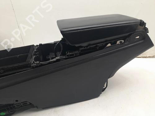 Used Armrest / Center console TESLA MODEL Y (5YJY) Long Range All-wheel Drive (514 hp) 29312402