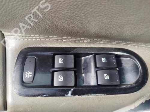 Used Left front window switch RENAULT MEGANE II (BM0/1_, CM0/1_) 1.5 dCi (BM0F, BM0T, BM2B, CM0F, CM0T) (82 hp) 29942538