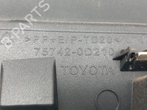 Door moulding trim TOYOTA YARIS (_P13_) 1.5 Hybrid (NHP130_, NHP130) | BP29942552C150