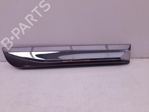 Used Door moulding trim TOYOTA YARIS (_P13_) 1.5 Hybrid (NHP130_, NHP130) (101 hp) 29942553