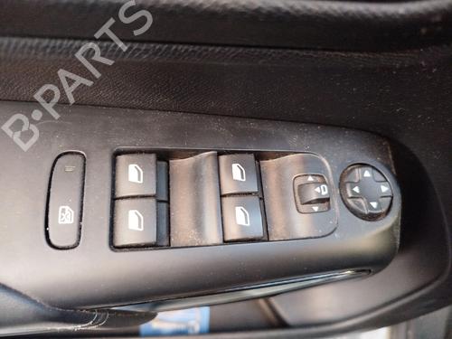 Used Left front window switch CITROËN C5 AIRCROSS (A_) 1.2 PureTech 130 (ARHNSJ) (131 hp) 30113757