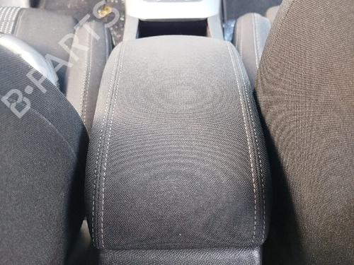 Used Armrest / Center console PEUGEOT 308 II (LB_, LP_, LW_, LH_, L3_) 1.6 BlueHDi 120 (120 hp) 30175788