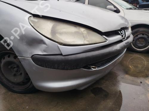 Used Front bumper PEUGEOT 206 Hatchback (2A/C) 1.1 i (60 hp) 30300993