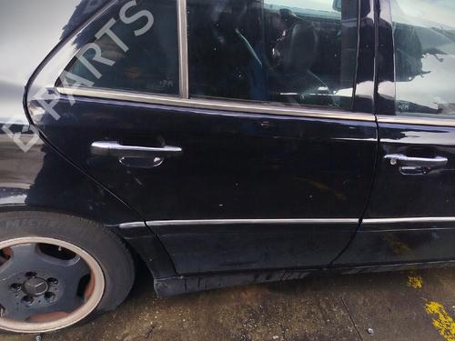 Dør højre bagtil MERCEDES-BENZ C-CLASS (W202) C 180 (202.018) (122 hp) 30385464