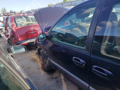 Używane Drzwi przednie lewe CHRYSLER VOYAGER / GRAND VOYAGER III (GS_, NS_) 2.5 TD (116 hp) 30440421