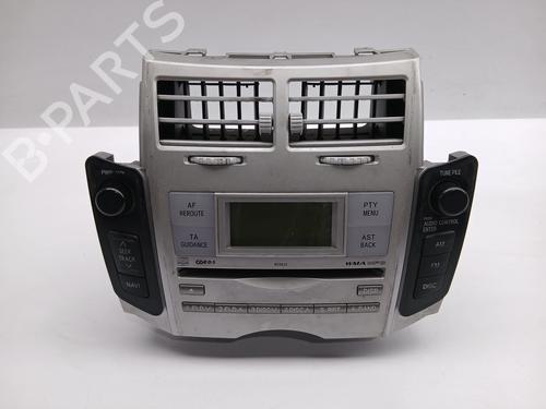Bilradio TOYOTA YARIS (_P9_) 1.4 D-4D (NLP90_, NLP90R) (90 hp) 29545433